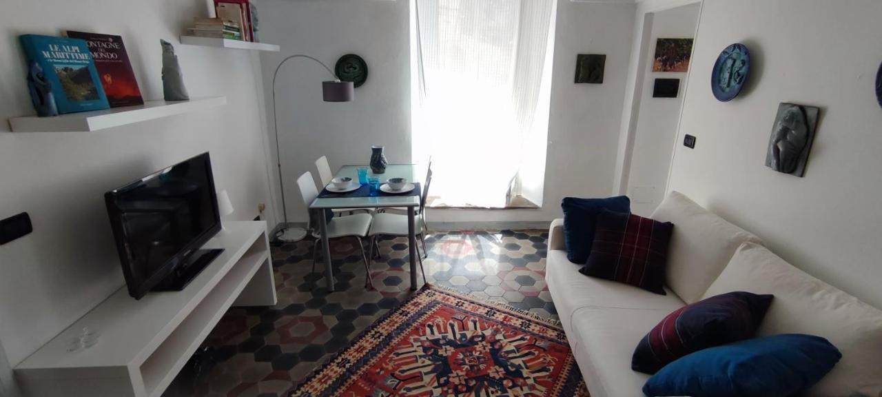 Ideale Per Escursionisti, A Pochi Minuti Dal Mare E Dalle Falesie- Casa Celeste Cisano sul Neva Extérieur photo